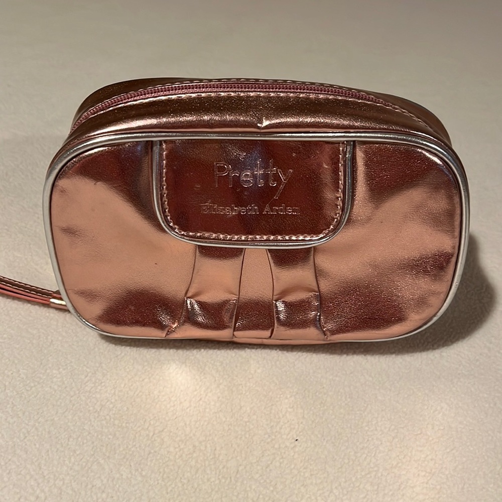 Pretty Elizabeth Arden makeup/cosmetics pouch